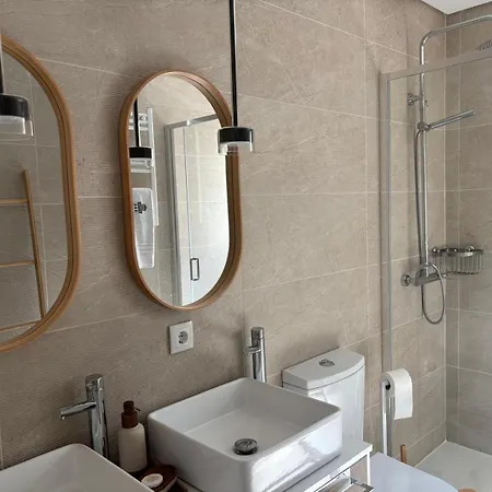 Casa Eiras, Em Cinfaes, No Douro Cinfães