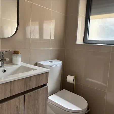 Casa Eiras, Em Cinfaes, No Douro