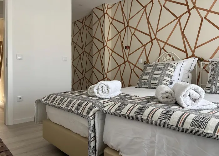 Casa Eiras, Em Cinfaes, No Douro *