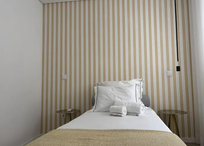 Casa Eiras, Em Cinfaes, No Douro