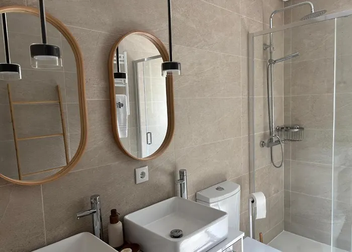 Casa Eiras, Em Cinfaes, No Douro 친파에스